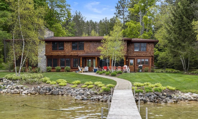 Walloon Lake House | Luxury Walloon Lake seven bedroom home! *June-Sept Friday to Friday*