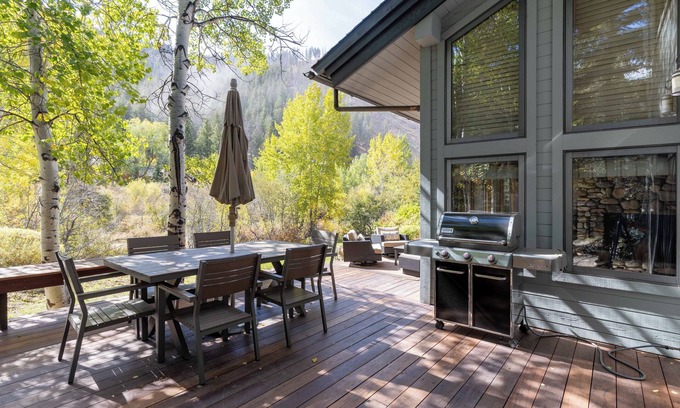 Warm Springs House | Luxury Warm Springs Retreat: Riverfront, Hot Tub, & Steps to Lifts