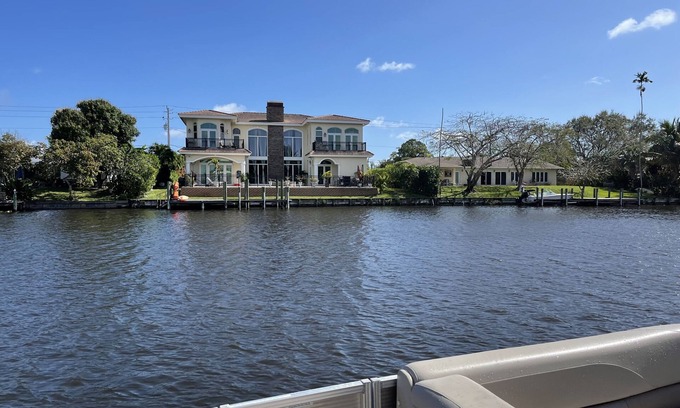 Lake Clarke Shores House | LUXURY WATERFRONT 6BR/5BTHR HOME-PRIVATE POOL-SPA-HOME THEATER-BOAT DOCK