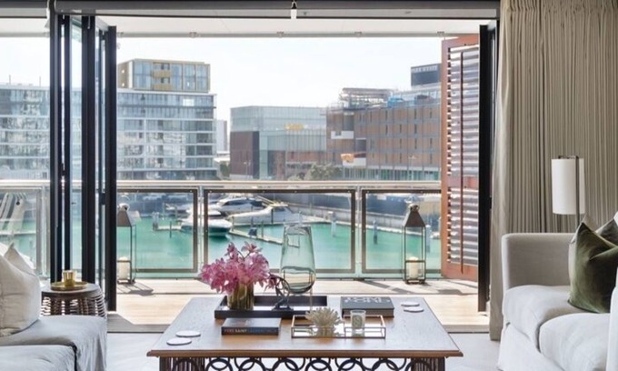 Auckland Central Business District Apartment | Luxury Waterfront Apartment available for executive or vacation rental.