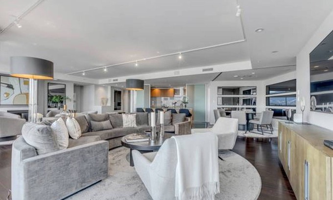 Coal Harbour Apartment | Luxury Waterfront Living at Fairmont Pacific Rim Estates