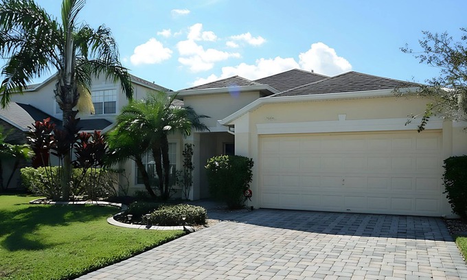 Cumbrian Lakes House | Luxury Waterfront Villa: 4BR, South Facing Pool/Spa and Breathtaking Water View!