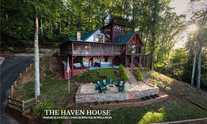 Blue Ridge Cabin | Luxury Wellness Retreat w/Gym, Sauna, Cold Plunge, Yoga Treehouse & Hot Tub