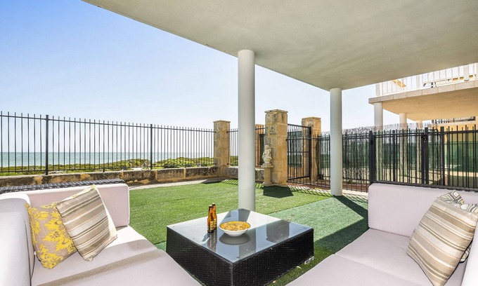 Ledge Point Villa | Luxury with a View - Resort style accommodation