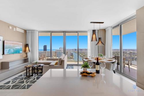 Hollywood South Central Beach Apartment | Luxury with stunning view, Balcony, Amazing Pools