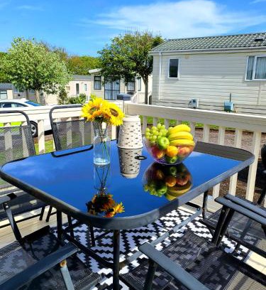 New Forest District Resort | Luxury Woodland Retreat Holiday Home - Shorefield Country Park