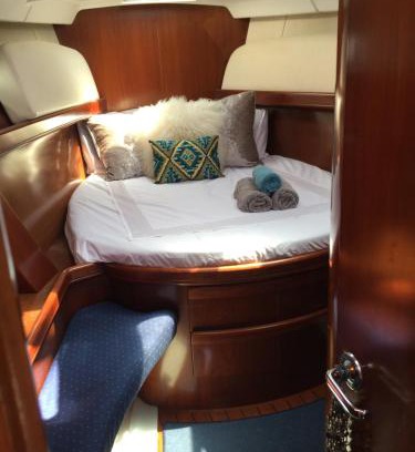 Gibraltar Boat Rental | LUXURY YACHT STAY "White Dove" sleeps 6