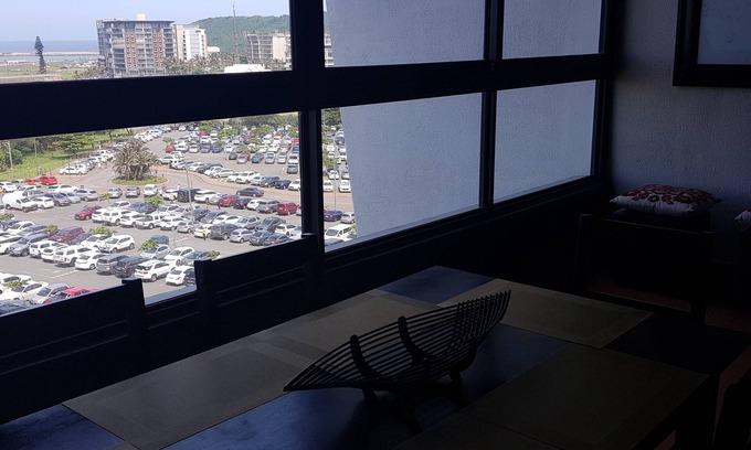 Durban Point Apartment | Luxury 3 Bed overlooking Ushaka Marine world