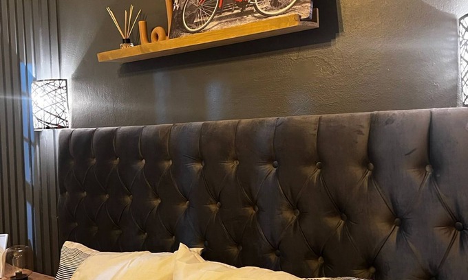 Kempton Park Cabin | LuxuryAirportLodge near OR TAMBO