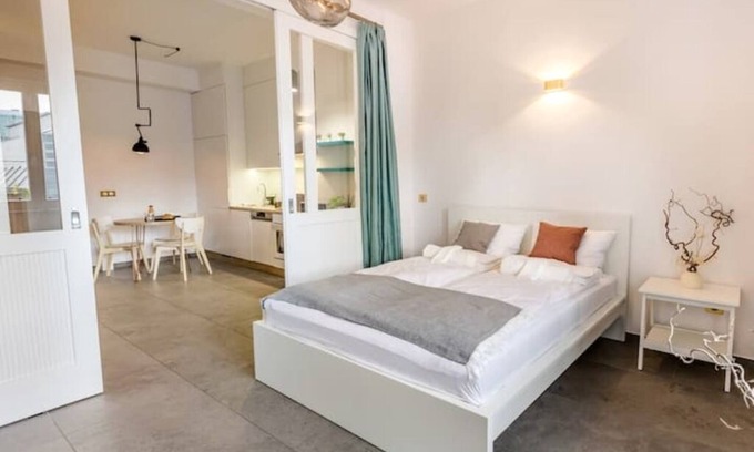 Szentimrevaros Apartment | LuxuryBuda - insider tip for groups and short trips