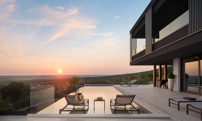 Koromacno Villa | Luxus Villa mit Atemberaubenden Panorama