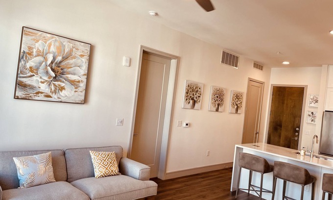 Legacy Park Apartment | LuxVacay At Legacy West