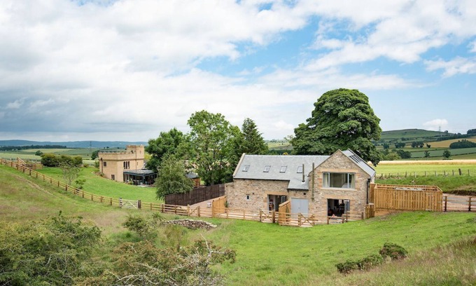 Alnwick Apartment | LYDIA - first floor stylish apartment in a tranquil countryside setting