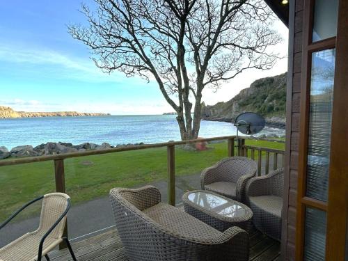 Lydstep House | Lydstep Beach Village - 24 The Cove