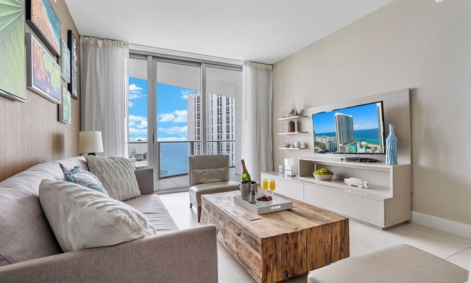 Seybold Condo | Lyfe Resort and Residences on the beach