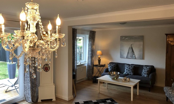 Grellsbull House | LYKKE HUS - Holidays with ambience, flair, free Wi-Fi, garden, parking