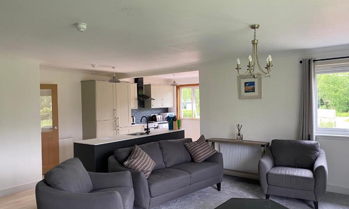 West Laroch House | Lyn leven cottages