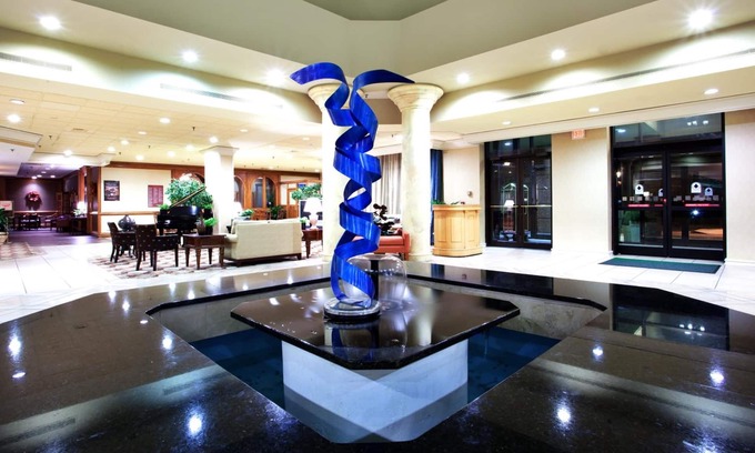 Central Business District Hotel | Lynchburg Grand Hotel