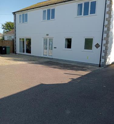 Rosudgeon House | Lyncrest rosudgeon opposite Walters way tr209pa