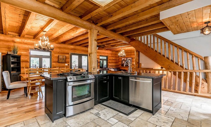 Kearney Cabin | Lynx Lake Lodge w/private beach, Sauna and ample sleeping for large groups!