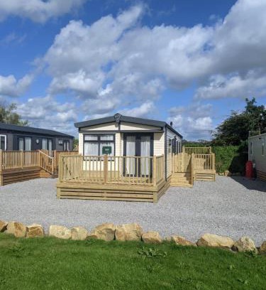 Wesham Resort | Lytham Luxe 6 Birth Caravan