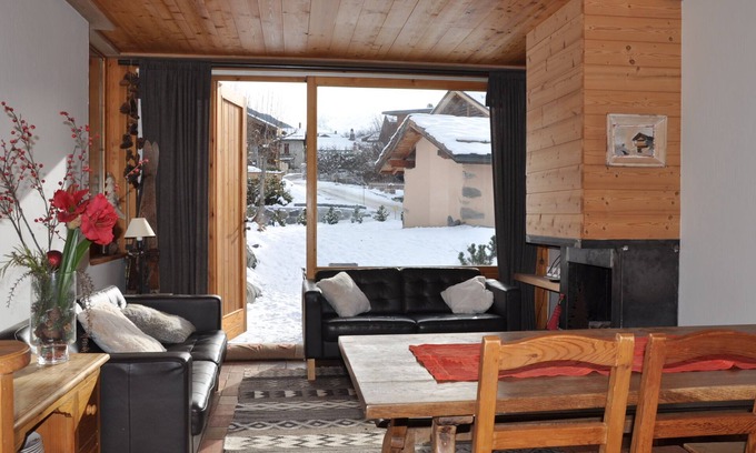 Le Raffort House | Méribel Triplex sleeps 4/5 - 6/7 optional