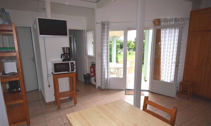 Le Mas-dAgenais Ski Chalet | Mésange - Village de 10 gîtes, style chalets en pin
