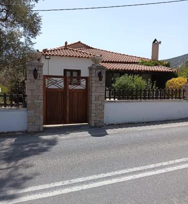 Pythagorion Villa | M & G villa