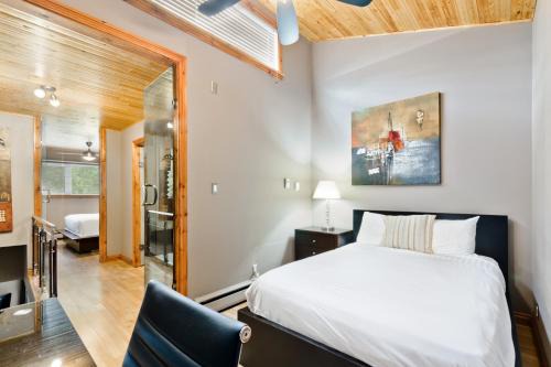 Southwest Calgary Apartment | M Lofts