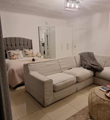 Greater Johannesburg Metropolitan Area House | M&M2 Guest Lodges
