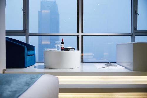 Yuzhong Hotel | m58 Sky Sunset Hotel