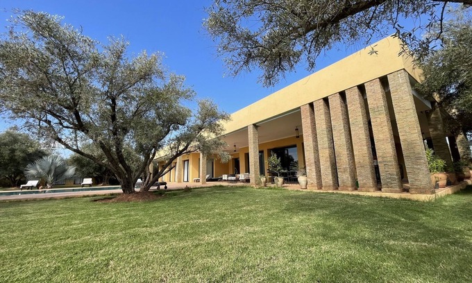 Oulad Hassoune Villa | Villa with heated pool and staff. 8 people, dependency (optional)