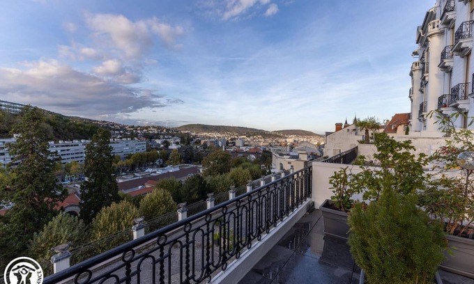 Royat Apartment | Ma Terrasse - Royat - City Break
