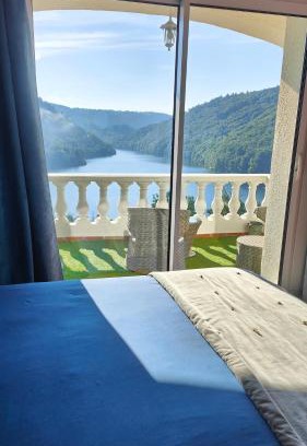 Miremont House | Ma villa au bord de l'eau