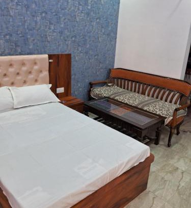 Varanasi Apartment | Maa kamakhya home stay