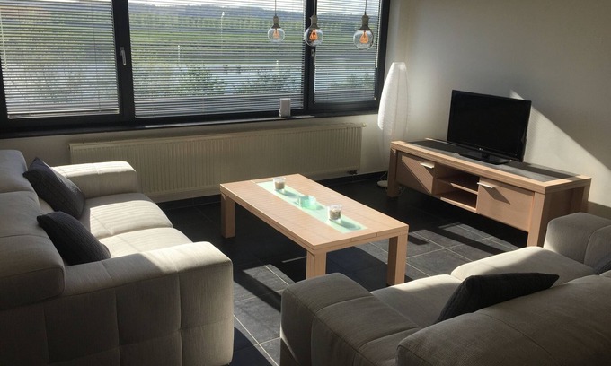 Maasmechelen House | MaasZicht - holiday home - cycle route - sangersheide