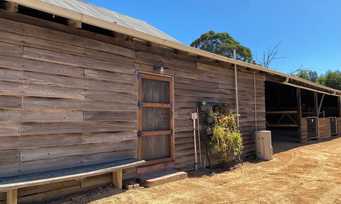 Benjinup Cabin | Mabeline farm stay in peaceful country paradise