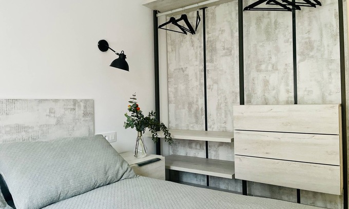 Vitoria-Gasteiz Old Town Apartment | Mabi l'atelier
