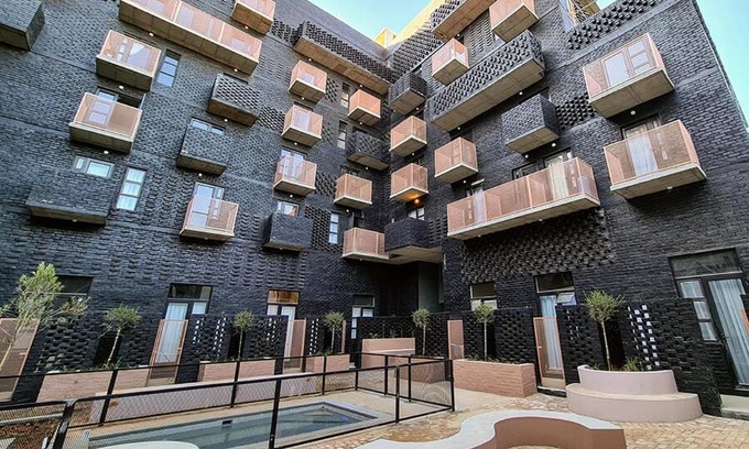 Downtown Johannesburg Hotel | Maboneng City Building Free WiFi and Swimming pool