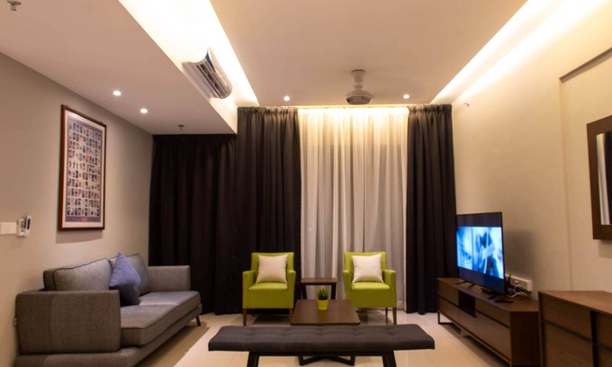 Downtown George Town Apartment | Maca Deluxe Suite by D Imperio Homestay Penang