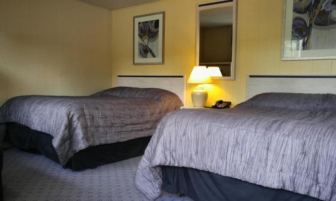 Nesquehoning Hotel | Macaluso's at the Lantern Lodge