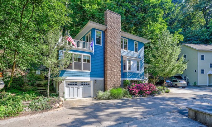 Macatawa House | Macatawa/Lake Michigan = Spacious Airy Home in Gated Macatawa Park