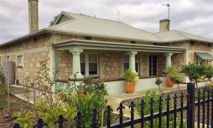 Naracoorte House | MacDonnell House Naracoorte