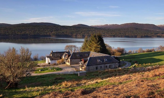 Loch Tay House | MacGregor