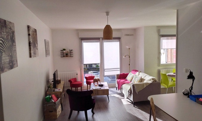 Quai de la Fosse Apartment | Machines of the Island, quiet and comfortable T3, Parking