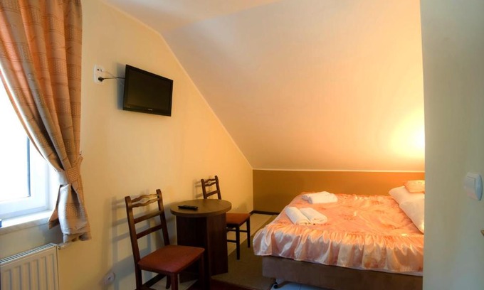 Ostrow Mazowiecka Hotel | Maciejowa Chata Stare Lubiejewo