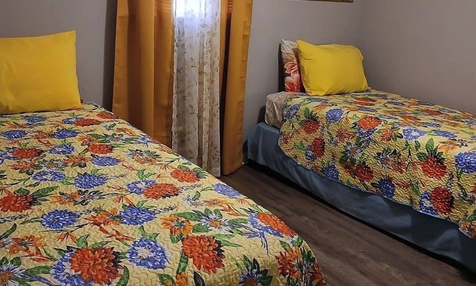 Macon House | Macon Duplex Getaway | 3BR, WiFi, BBQ and Parking