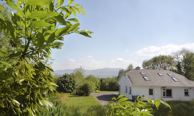 Killarney Ski Chalet | Madams Hill House Killarney