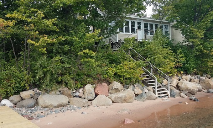 La Pointe Cabin | Madeline Island LAKESIDE Cabin on the Shore of Lake Superior - "BAYSIDE"