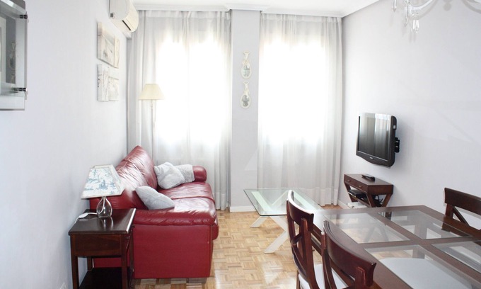 Ibiza Apartment | MADRID CENTER, WIFI (RETREAT IBIZA)